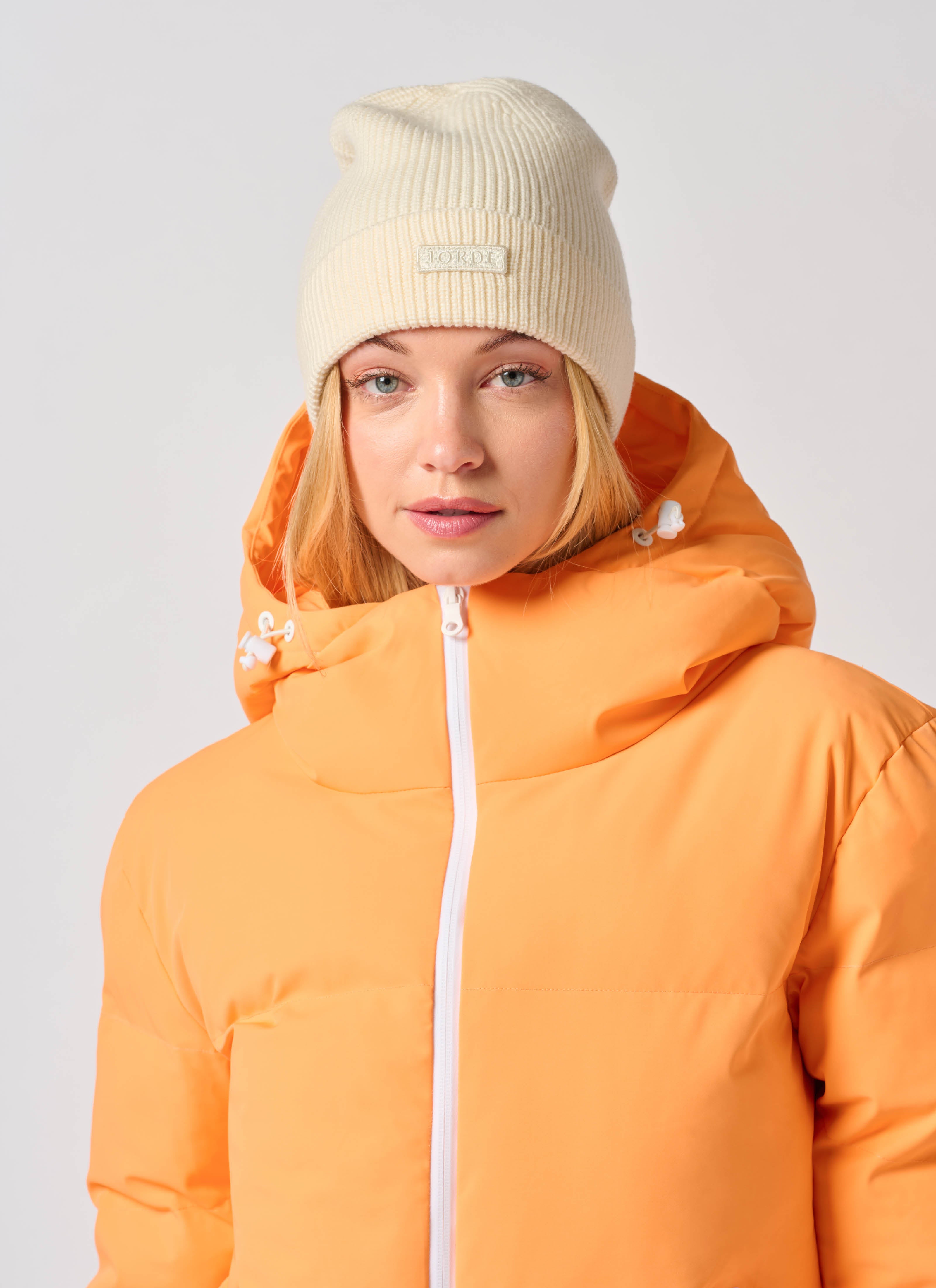 Poppy Ski Jacket in Apricot – JORDE